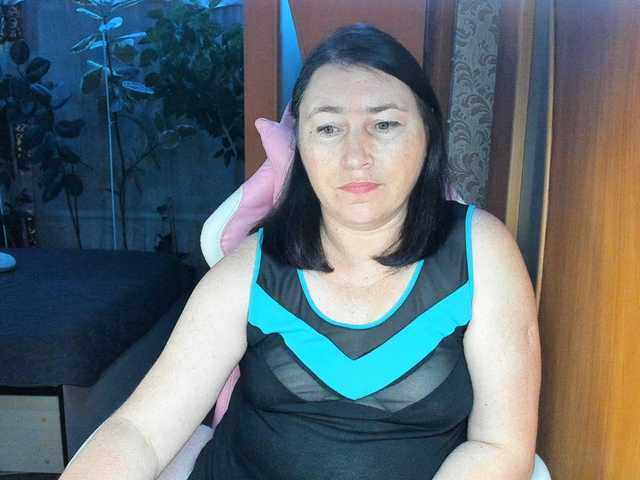 Lola18111 live cam on BongaCams