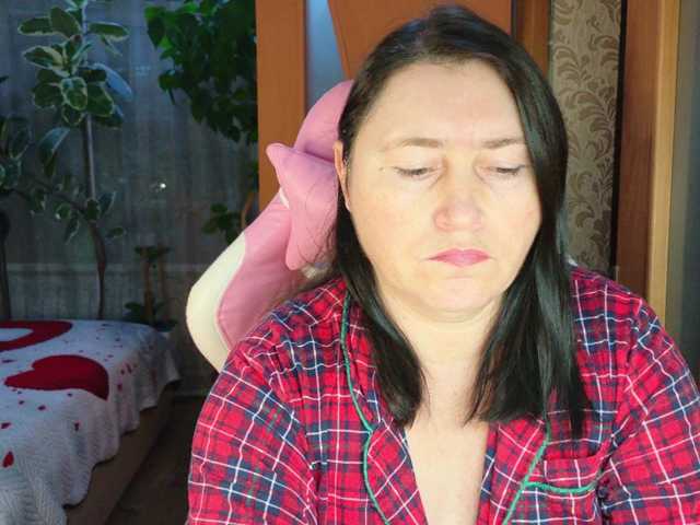 Lola18111 live cam on BongaCams