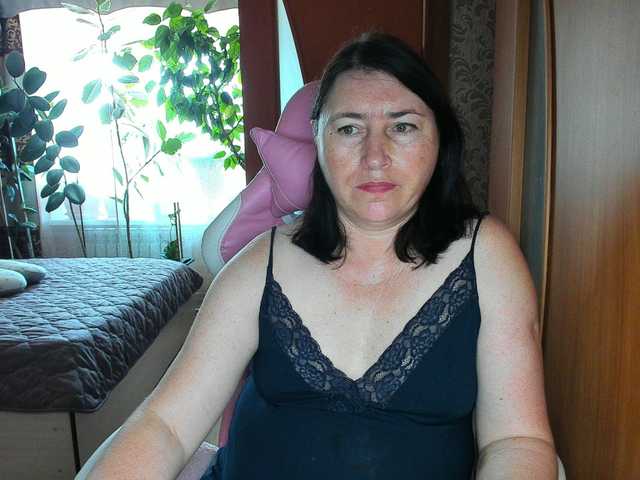 Lola18111 live cam on BongaCams