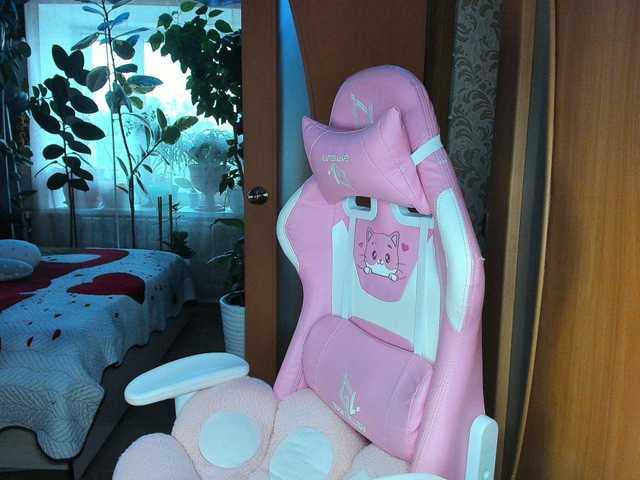 Lola18111
