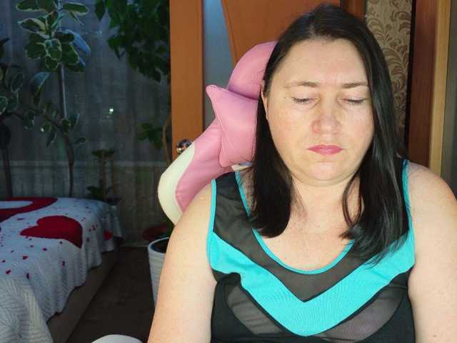 Lola18111 live cam on BongaCams
