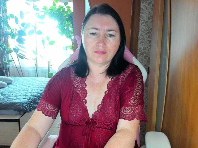 Lola18111 live cam on BongaCams