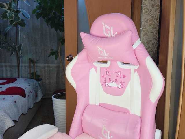 Lola18111