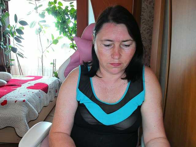 Lola18111 live cam on BongaCams