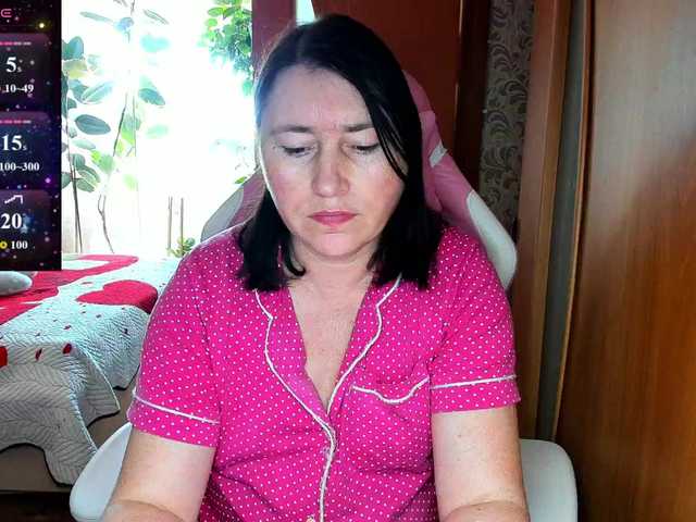 Lola18111 live cam on BongaCams