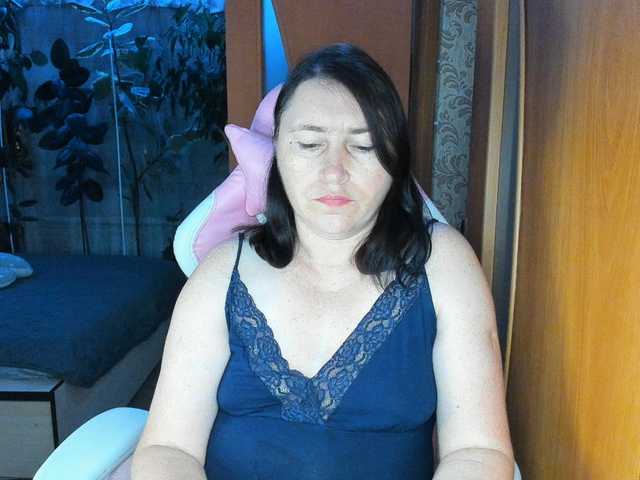 Lola18111 live cam on BongaCams