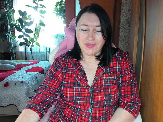 Lola18111 live cam on BongaCams