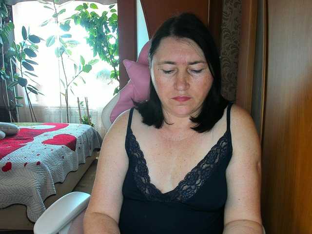 Lola18111 live cam on BongaCams
