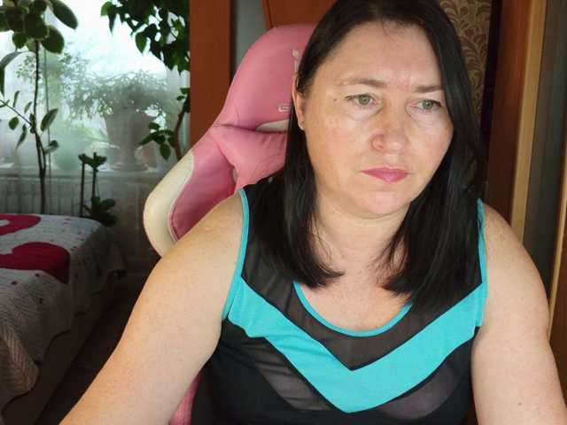 Lola18111 live cam on BongaCams