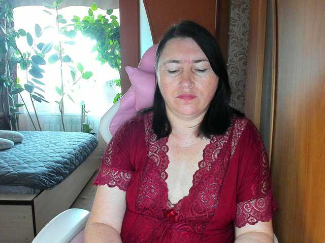 Lola18111 live cam on BongaCams