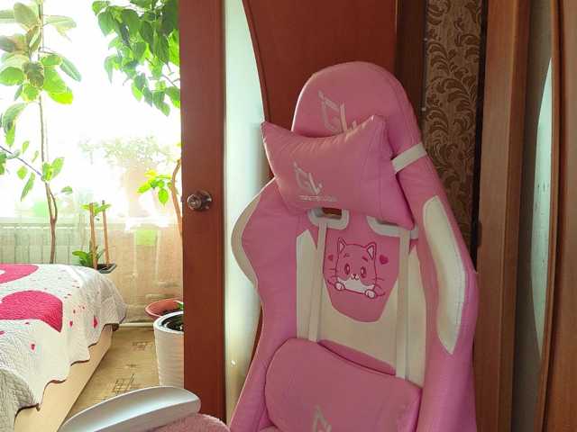 Lola18111