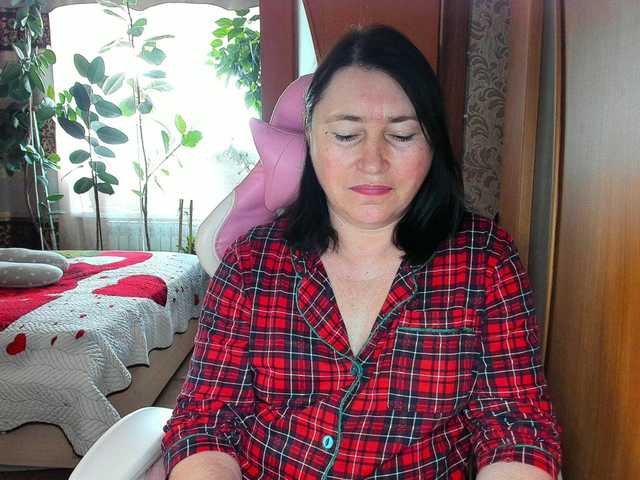 Lola18111 live cam on BongaCams