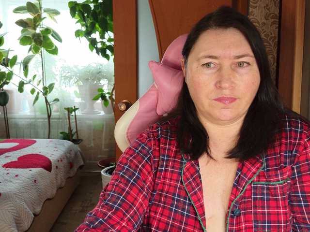 Lola18111 live cam on BongaCams