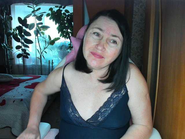 Lola18111 Live Cam on BongaCams