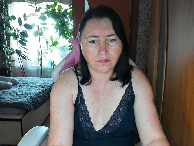 Lola18111 live cam on BongaCams