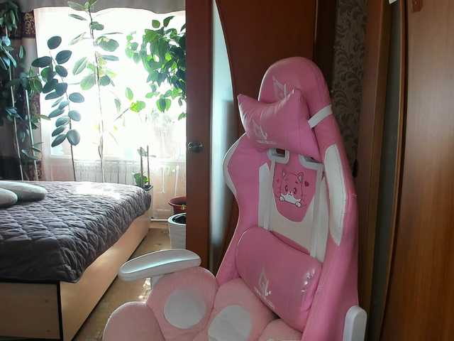 Lola18111