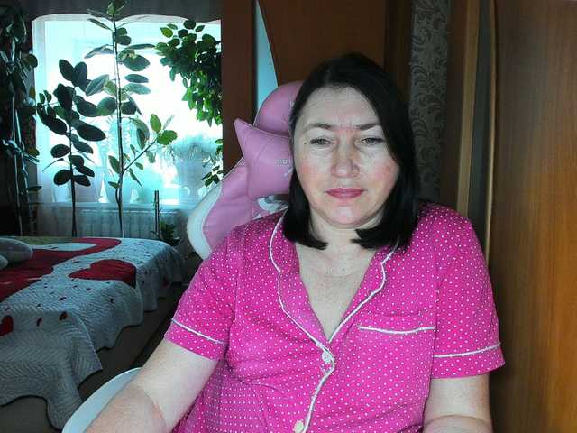 Lola18111 live cam on BongaCams