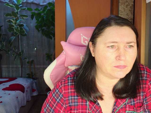 Tatka18111 live cam on BongaCams