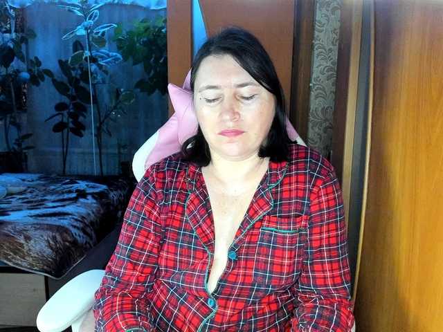 Lola18111's BongaCams show and profile