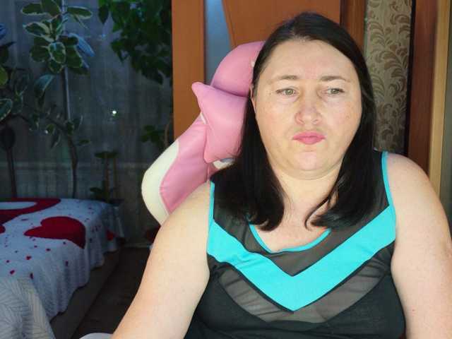 Lola18111 live cam on BongaCams
