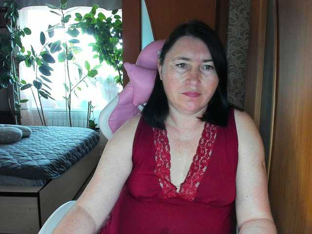 Lola18111 live cam on BongaCams