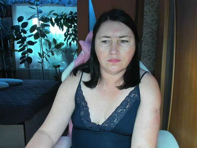 Lola18111 live cam on BongaCams