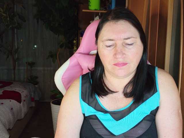 Lola18111, live now on BongaCams