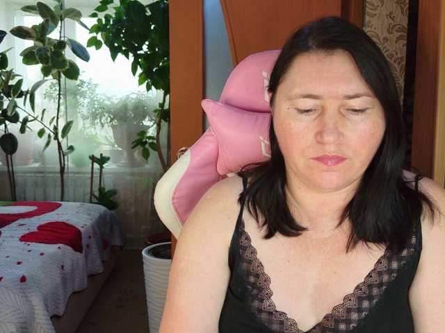Lola18111 live cam on BongaCams