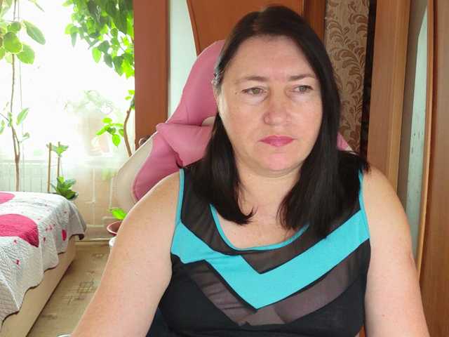 Lola18111, live now on BongaCams