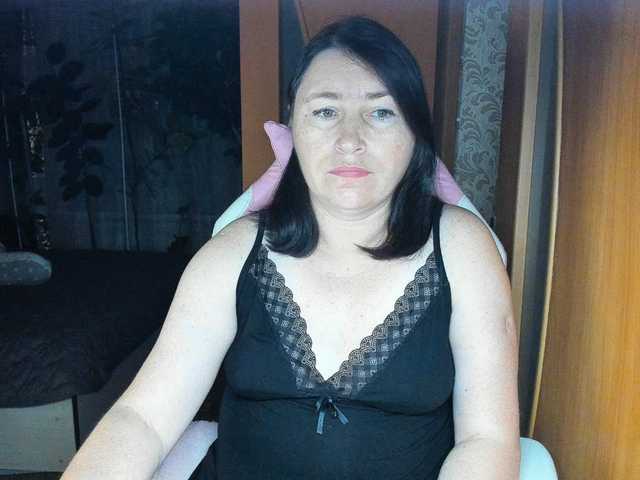 Lola18111 live cam on BongaCams