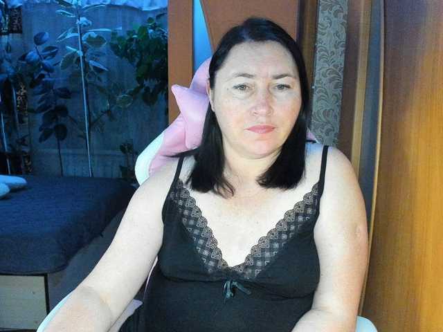 Lola18111 live cam on BongaCams