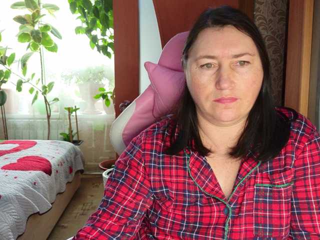 Lola18111 live cam on BongaCams