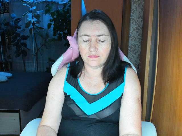 Lola18111 live cam on BongaCams