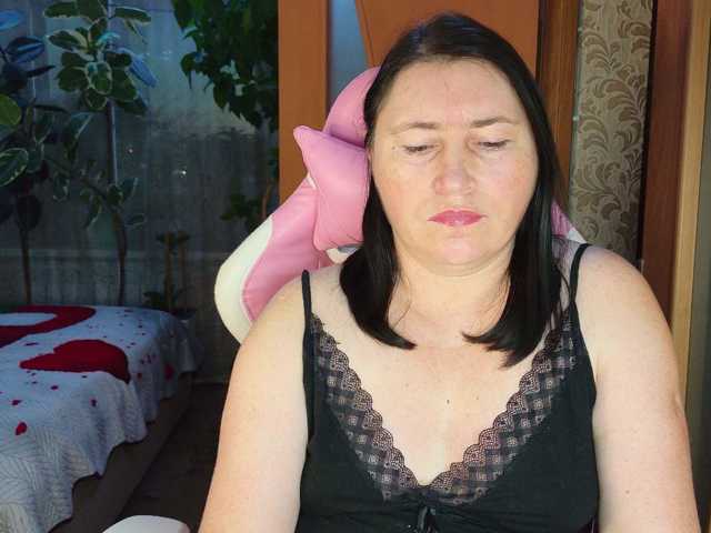 Lola18111 live cam on BongaCams