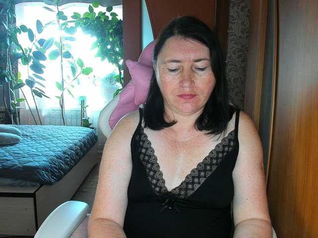 Lola18111 live cam on BongaCams
