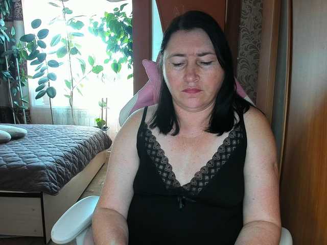 Lola18111 live cam on BongaCams