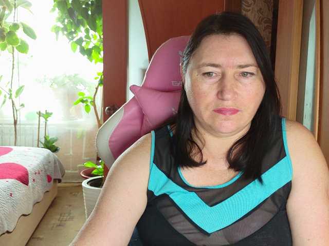 Lola18111, en directo ahora en BongaCams