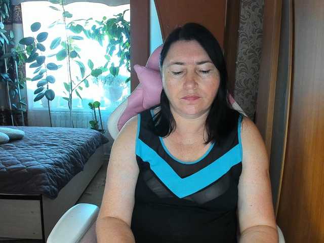 Lola18111 live cam on BongaCams