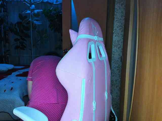Tatka18111 webcam