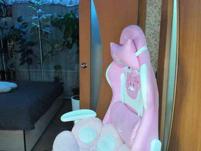 Tatka18111 webcam