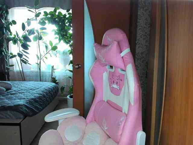 Tatka18111 webcam