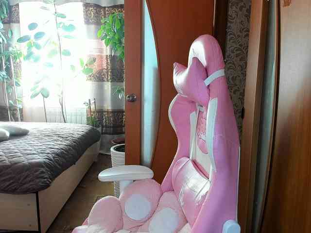 Tatka18111 webcam