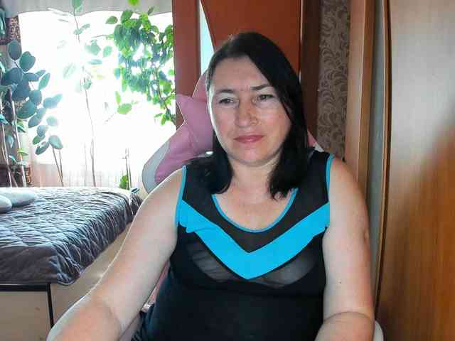 Lola18111 Live Webcam on BongaCams