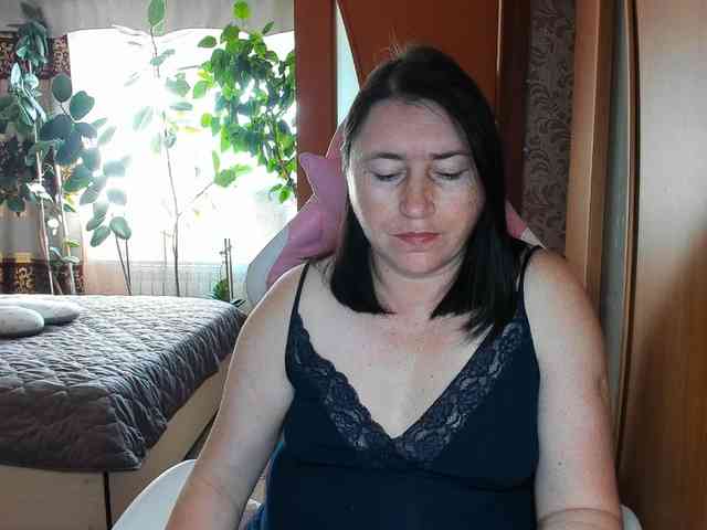 Lola18111 Live Webcam on BongaCams