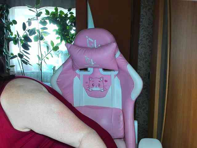 Tatka18111 webcam