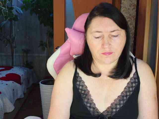 Tatka18111 webcam