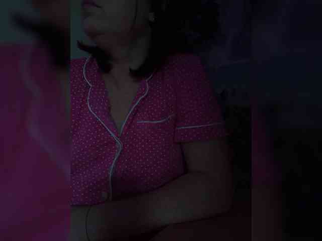 Tatka18111 webcam