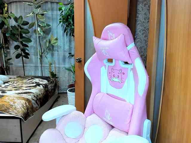 Tatka18111 webcam