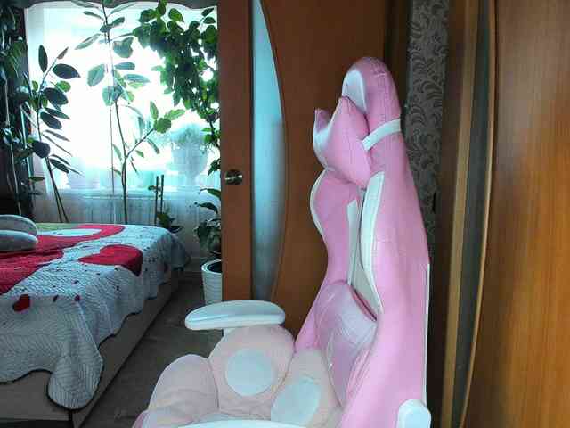 Tatka18111 webcam