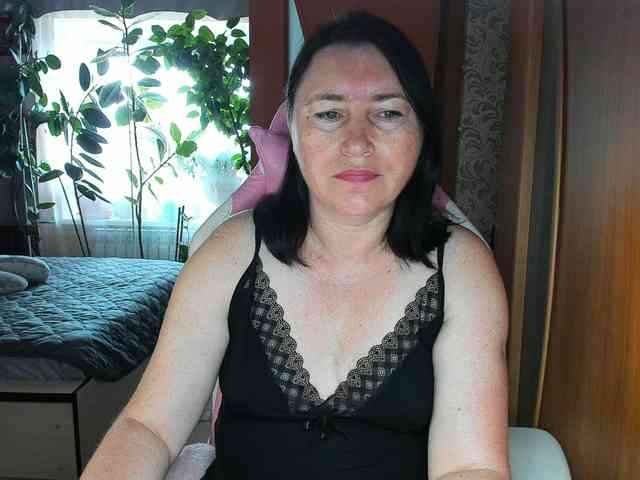 Lola18111 Live Webcam on BongaCams
